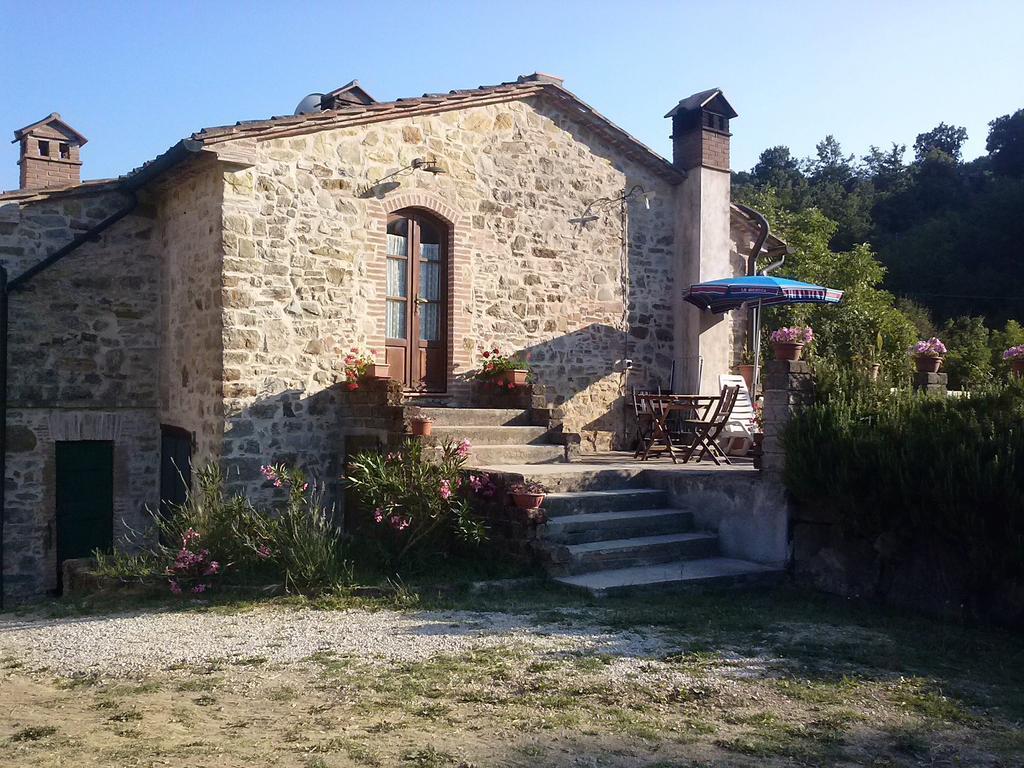 Agriturismo Santa Caterina Castelnuovo di Val di Cecina Exterior foto