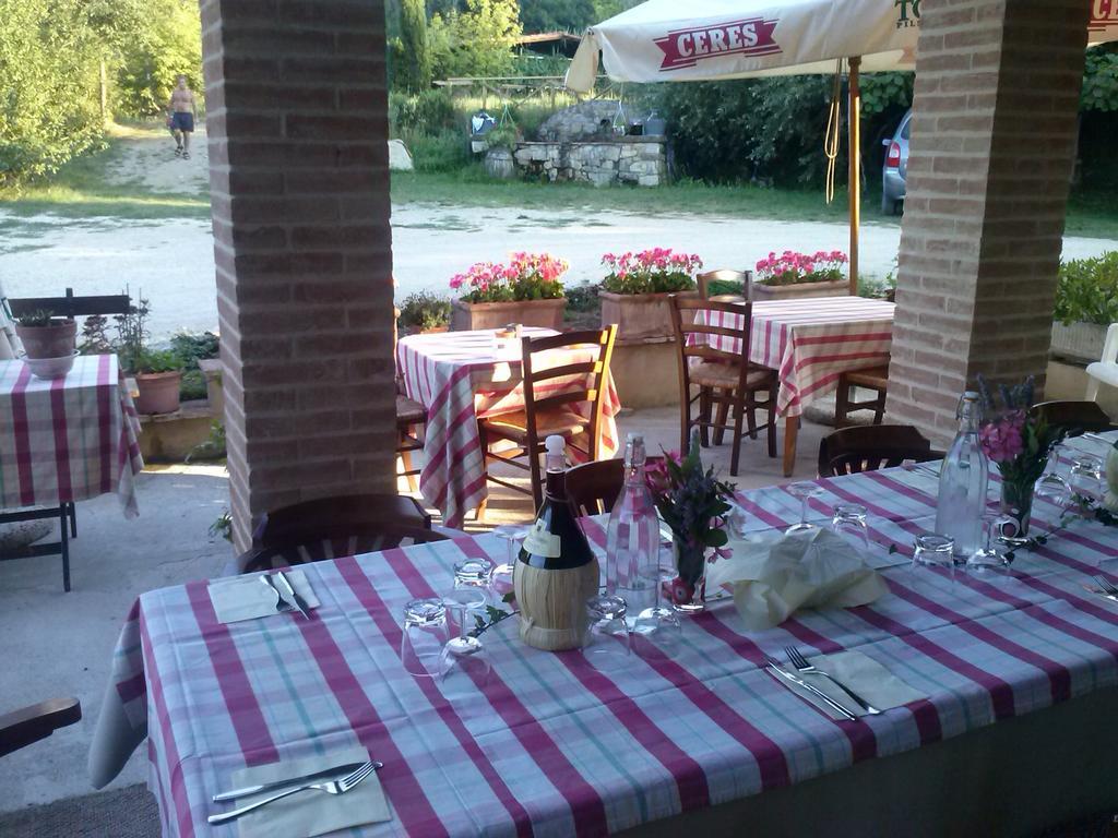 Agriturismo Santa Caterina Castelnuovo di Val di Cecina Exterior foto