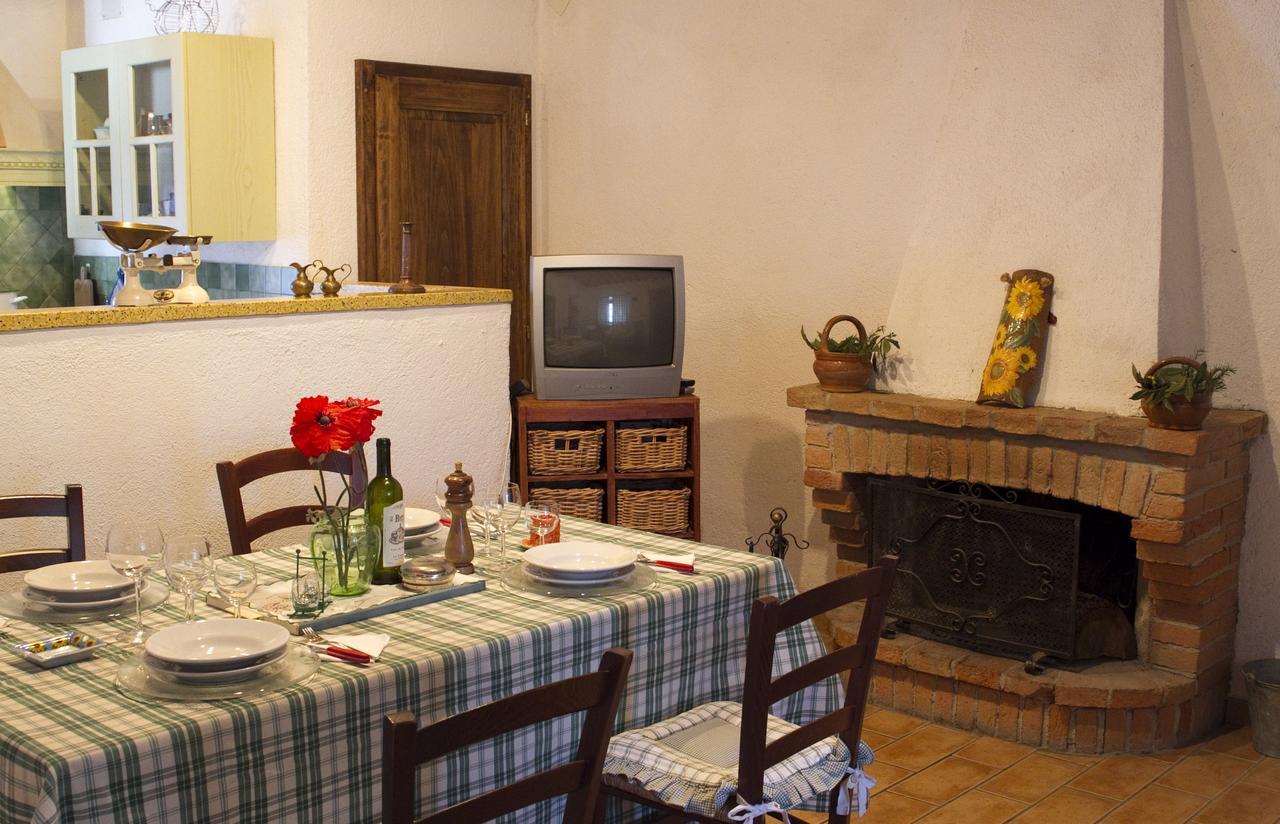 Agriturismo Santa Caterina Castelnuovo di Val di Cecina Habitación foto