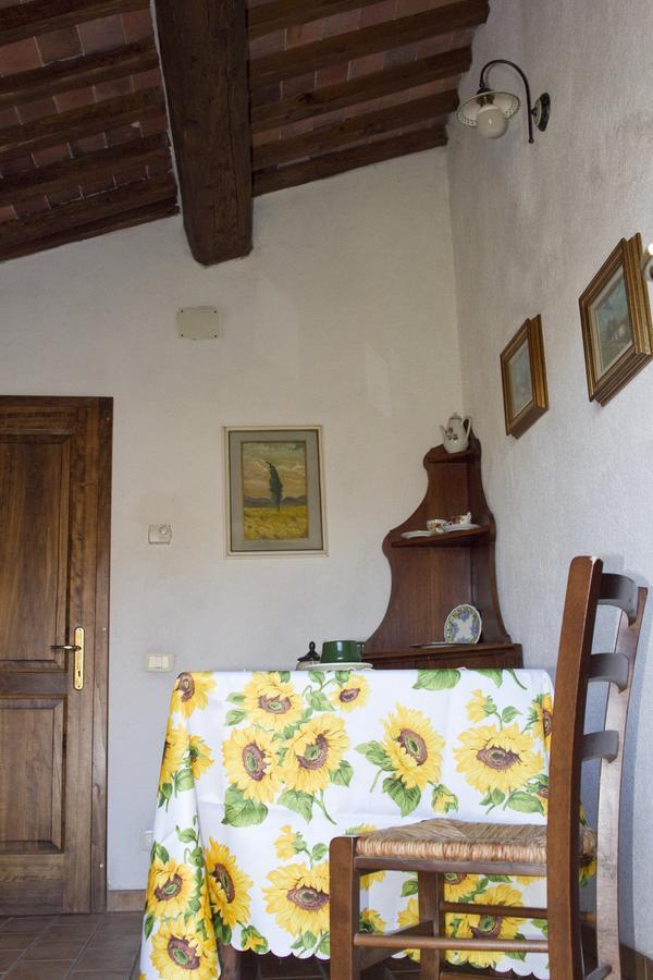 Agriturismo Santa Caterina Castelnuovo di Val di Cecina Habitación foto